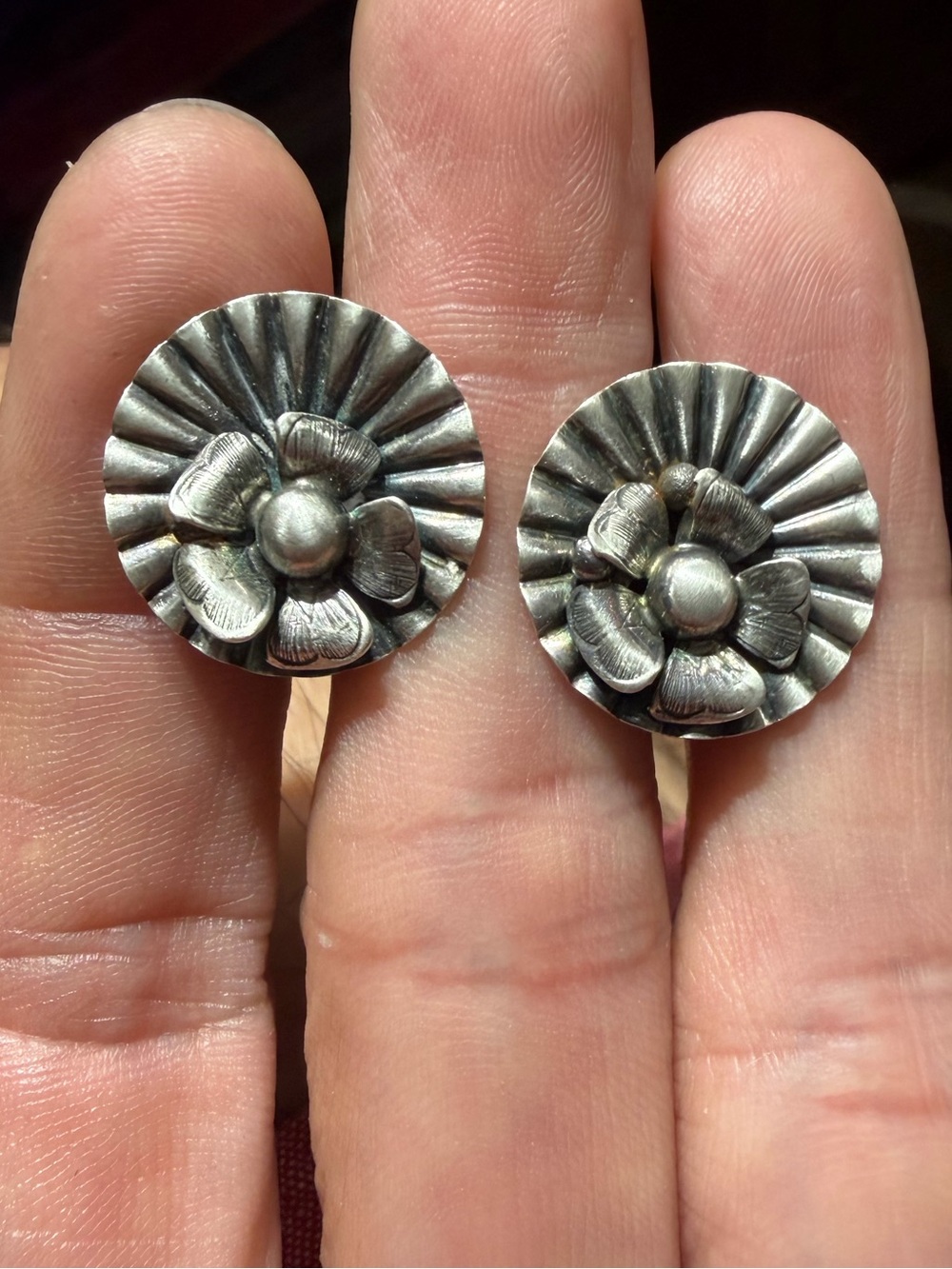 Vintage Danecraft Sterling Floral Disc Screw Back Earrings
